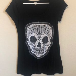 Skull Embroidered Tee